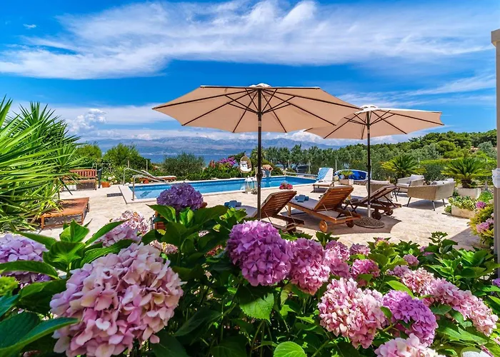 Beachfront House Mir With Private Pool And Jacuzzi Right At The In Beautiful Bay In Mirca - Brac * Mirce