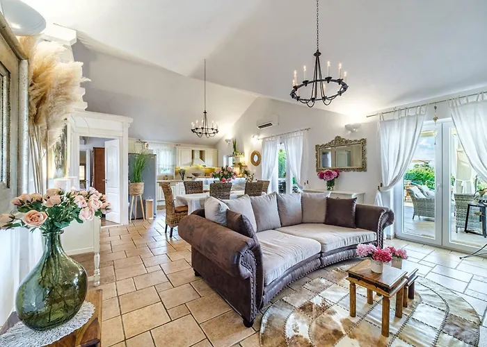 Beachfront House Mir With Private Pool And Jacuzzi Right At The In Beautiful Bay In Mirca - Brac Mirce