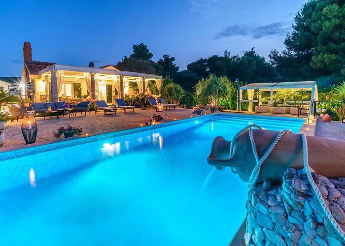 Beachfront House Mir With Private Pool And Jacuzzi Right At The In Beautiful Bay In Mirca - Brac فيلة Mirce
