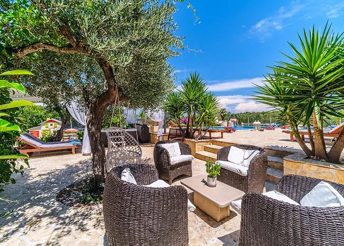 Beachfront House Mir With Private Pool And Jacuzzi Right At The In Beautiful Bay In Mirca - Brac * Mirce