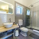 Villa Beachfront House Mir Brac Near Supetar With Pool And Jacuzzi Mirce
