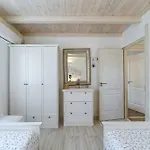 Beachfront House Mir Brac Near Supetar With Pool And Jacuzzi *