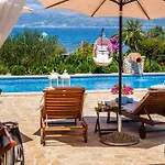 Beachfront House Mir Brac Near Supetar With Pool And Jacuzzi