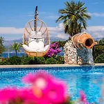 Beachfront House Mir Brac Near Supetar With Pool And Jacuzzi * Mirce