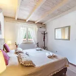 Beachfront House Mir Brac Near Supetar With Pool And Jacuzzi Villa