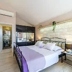 Villa Beachfront House Mir Brac Near Supetar With Pool And Jacuzzi *