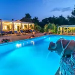 Beachfront House Mir Brac Near Supetar With Pool And Jacuzzi Villa Mirce