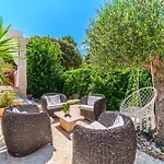 Beachfront House Mir Brac Near Supetar With Pool And Jacuzzi *