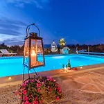 Beachfront House Mir Brac Near Supetar With Pool And Jacuzzi Villa *