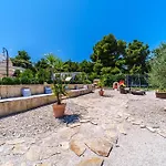 Beachfront House Mir Brac Near Supetar With Pool And Jacuzzi Villa
